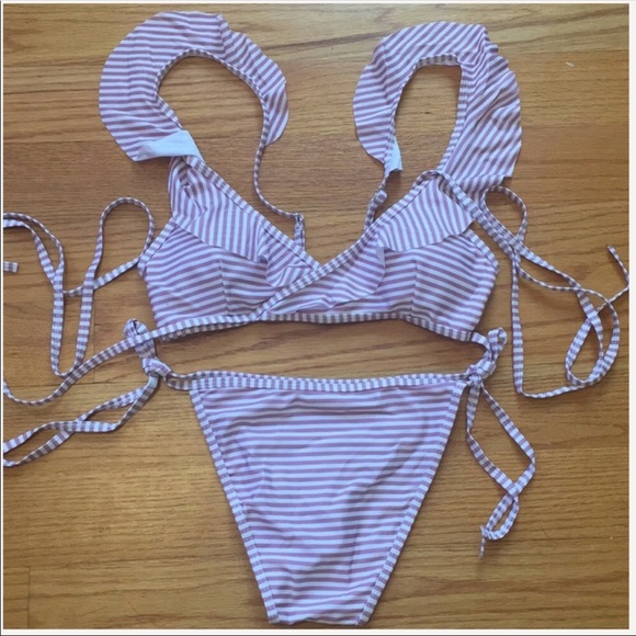 Striped bikini - Picture 6 of 6